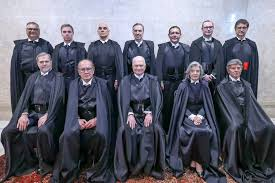 Malu Gaspar questiona ministros do STF sobre cachê de palestras; três ocultam valores