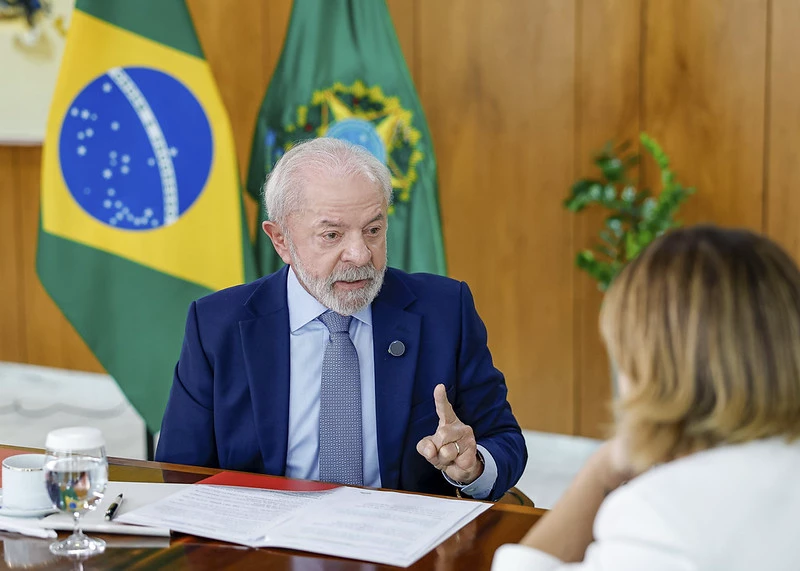 Lula confirma encontro com dono do Banco Master e diz que não vai interferir em investigações
