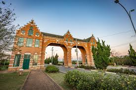 Holambra firma novas parcerias com o Sebrae para fortalecer o Turismo 