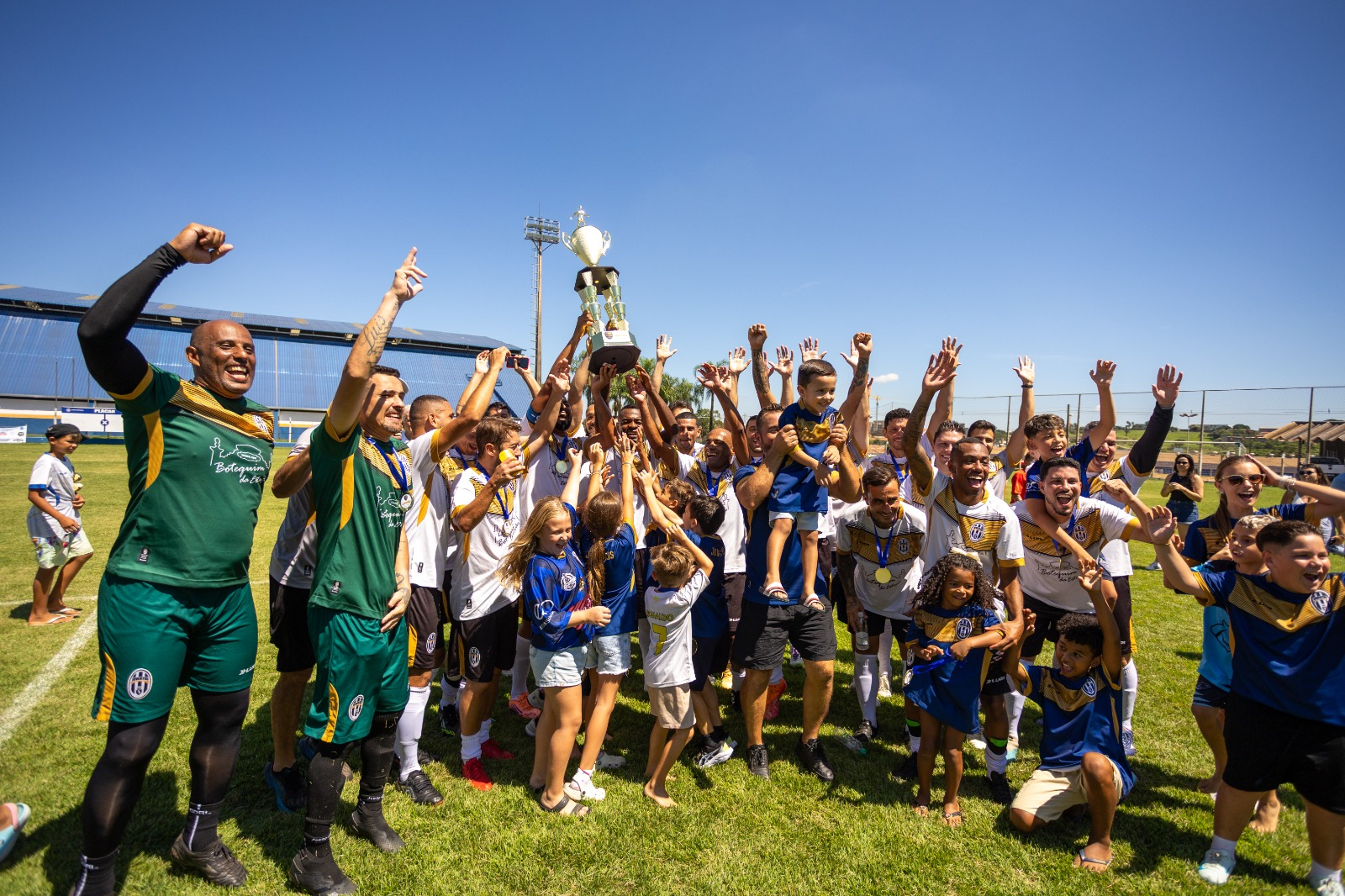 JUVENTUS GOLEIA E CONQUISTA O TÍTULO DO FUTEBOL VETERANOS