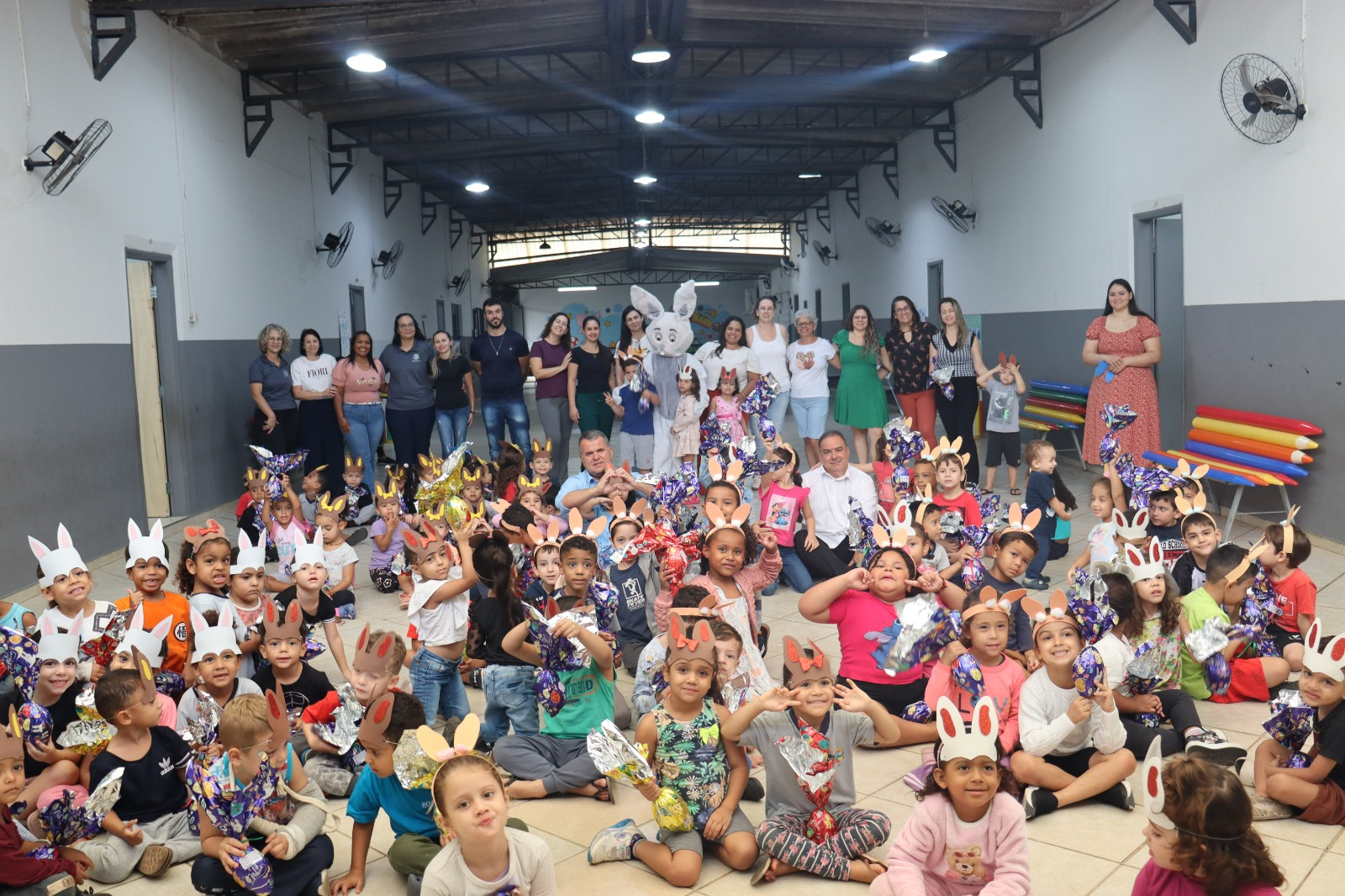 Santo Antônio de Posse: Mais de 5 mil sorrisos: Prefeitura leva alegria e inclusão na entrega de ovos de Páscoa