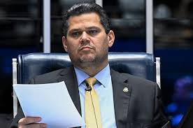 SE O PRESIDENTE DO SENADO NÃO CUMPRE SEU PAPEL, ENTÃO É O SENADO QUE PRECISA AGIR