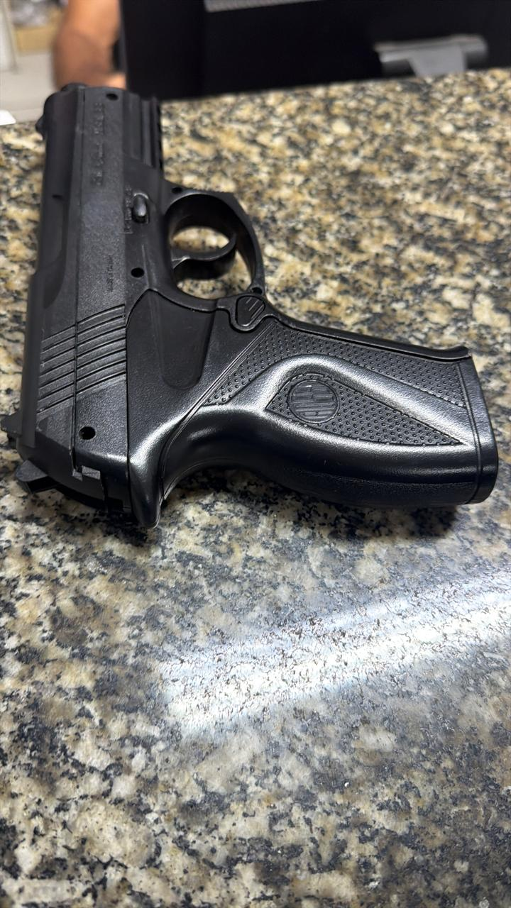 POLÍCIA MILITAR DETÉM HOMEM POR AMEAÇA E LESÃO CORPORAL EM JAGUARIÚNA.