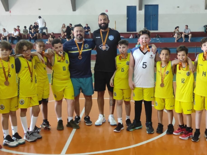 SÁBADO TEM FESTIVAL SUB-12 DE BASQUETE NO AZULÃO