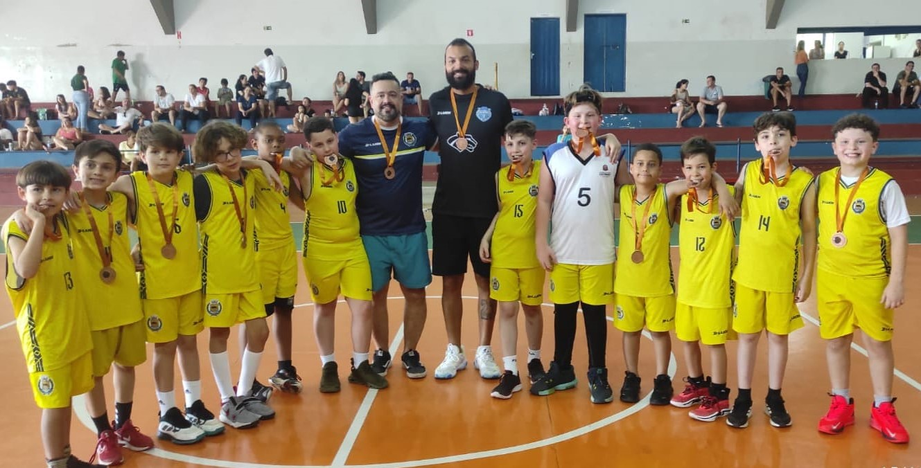 SÁBADO TEM FESTIVAL SUB-12 DE BASQUETE NO AZULÃO