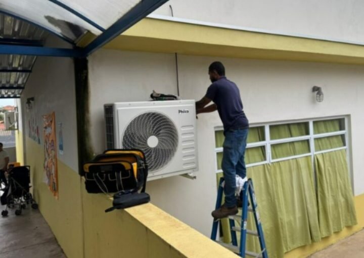 Santo Antônio de Posse:: 100% da rede elétrica das escolas está concluída para instalação de ar-condicionado