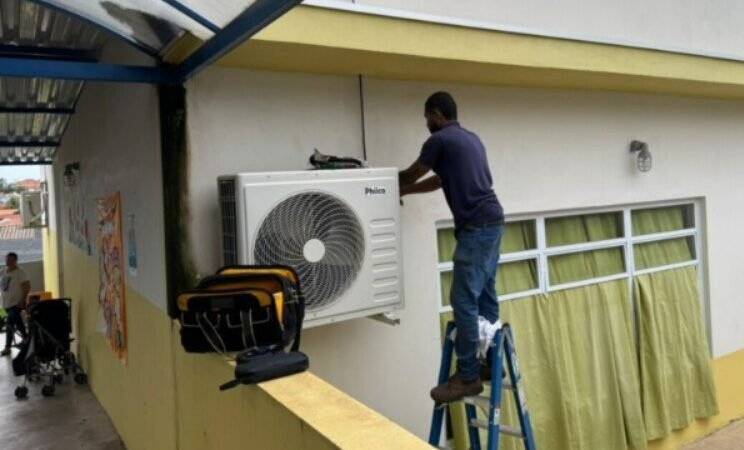 Santo Antônio de Posse:: 100% da rede elétrica das escolas está concluída para instalação de ar-condicionado