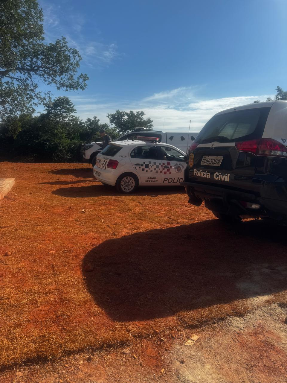 AMPARO ASSUSTADA – CORPO É ENCONTRADO EM CONDOMÍNIO EM CONSTRUÇÃO EM AMPARO E CASO É INVESTIGADO PELA POLÍCIA CIVIL