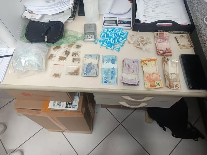 Polícia Militar prende criminoso por tráfico de drogas em Pedreira