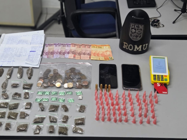 GCM PRENDE SUSPEITO POR TRÁFICO DE DROGAS NO BAIRRO DOM BOSCO, EM JAGUARIÚNA