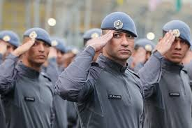 POLICIAL VIRA HERÓI APÓS SALVAR CRIANÇA DE 6 ANOS EM AMPARO