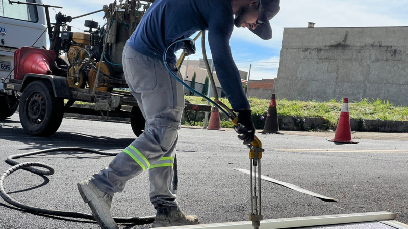 Santo Antônio de Posse: Após recapeamento, Prefeitura conclui sinalização viária nos bairros Pedra Branca e Maria Helena