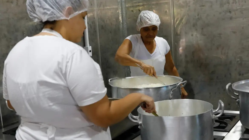 EDUCAÇÃO ABRE PROCESSO SELETIVO PARA CONTRATAÇÃO DE COZINHEIRAS DA REDE MUNICIPAL