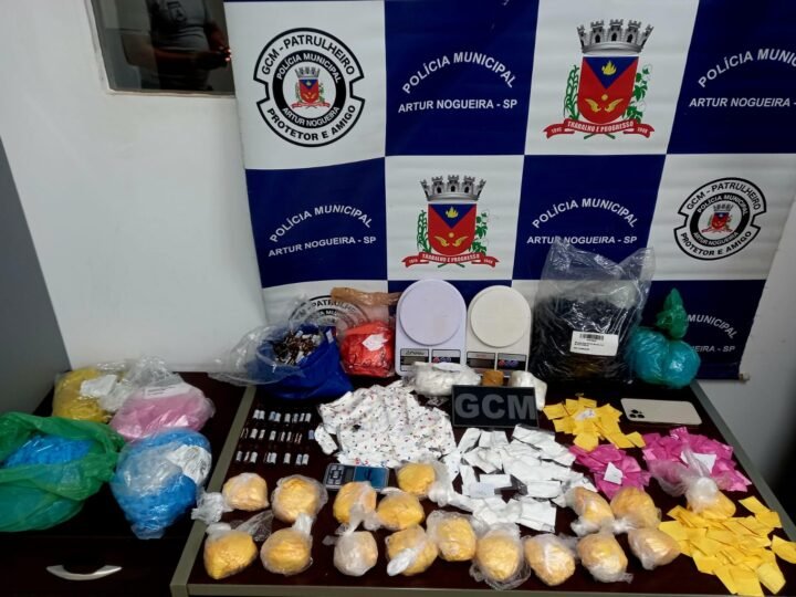 GCM DESARTICULA “CASA BOMBA” E APREENDE MAIS DE 2 KG DE DROGAS EM ARTUR NOGUEIRA