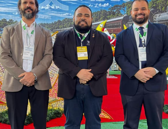 Vereador de Holambra medeia painel sobre autismo e inclusão em um dos maiores encontros de gestão pública do Brasil