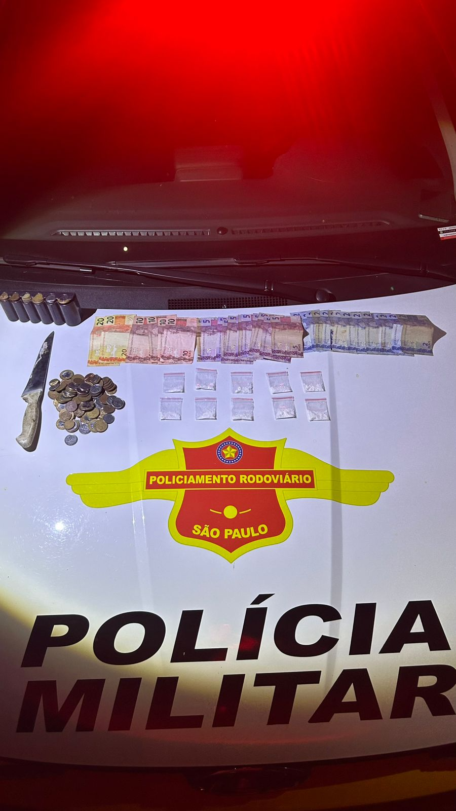 PERSEGUIÇÃO TERMINA COM PRISÃO POR TRÁFICO NA SP-360 EM AMPARO