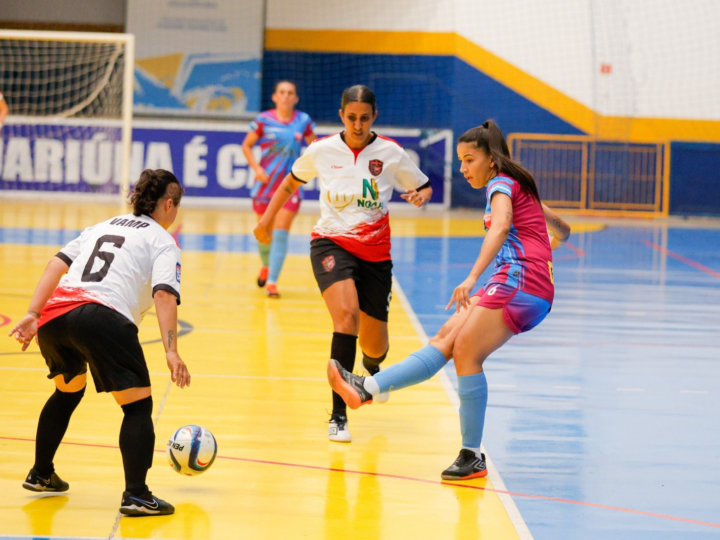 ADAGA JOGA PARA MANTER LIDERANÇA NA COPA JAGUARIÚNA DE FUTSAL FEMININO