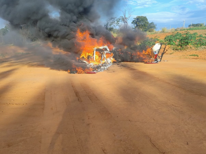 URGENTE: AVIÃO DE PEQUENO PORTE CAI PRÓXIMO À FAZENDA DA MATA, EM MOGI MIRIM