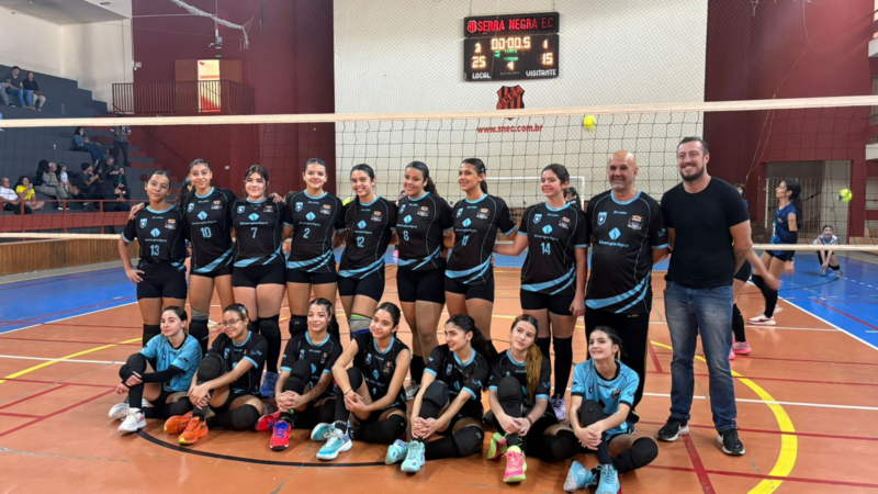 Vôlei feminino venceu duas partidas no domingo pela Copa Itatiba