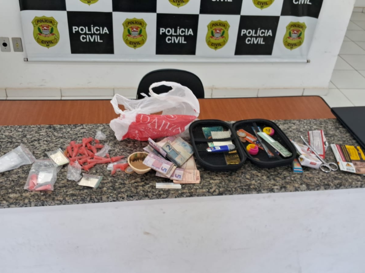 POLICIAMENTO RODOVIÁRIO DETÉM CASAL POR PORTE DE DROGAS APÓS FUGA NA SP-147 EM MOGI MIRIM
