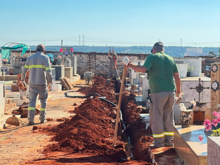 Santo Antônio de Posse – Prefeitura inicia obra que garantirá 100% de iluminação no Cemitério Municipal