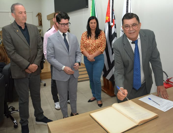 GUINHO ALCANÇA MARCA INÉDITA DE CINCO MANDATOS NA CÂMARA MUNICIPAL