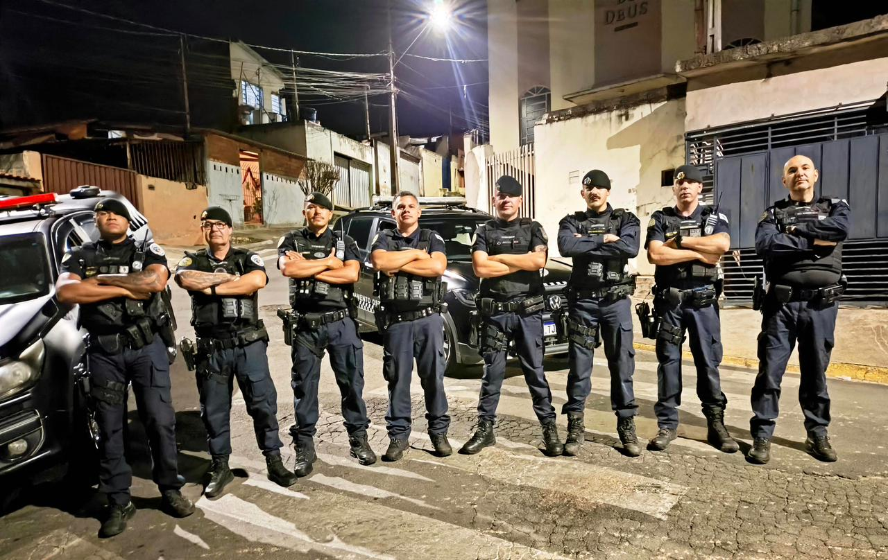 HOMEM É PRESO EM SANTO ANTÔNIO DE POSSE COM CELULAR ROUBADO