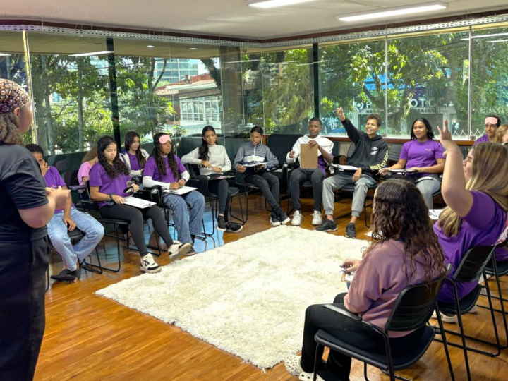Academia Educar Online abre inscrições para formação gratuita voltada a adolescentes de todo o BrasilAdolescentes de 13 a 18 anos podem se inscrever até 12 de agosto para participar da iniciativa, que desenvolve competências socioemocionais e fortalece o protagonismo juvenil
