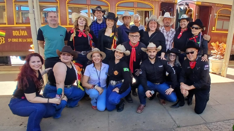 ALUNOS DE DANÇA COUNTRY DA ESCOLA DAS ARTES SE APRESENTAM NO RECEPTIVO DA MARIA FUMAÇA NESTE DOMINGO