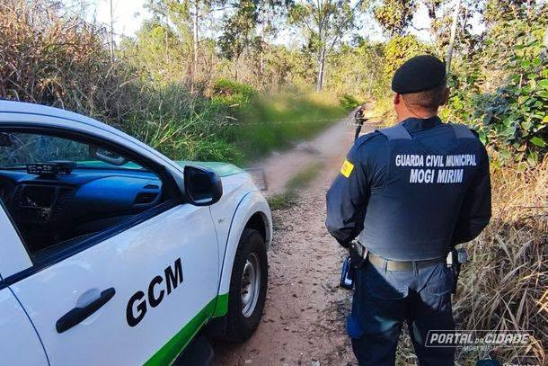 CORPO DE HOMEM COM SINAIS DE VIOLÊNCIA É ENCONTRADO EM ESTRADA DE TERRA NO DISTRITO INDUSTRIAL DE MOGI MIRIM