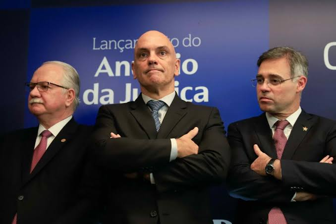“GOLPE?” — FACHIN RETIRA DE MENDONÇA RELATORIA DE CASOS DO INSS E BANCO MASTER E ASSUME CASO MORAES-VORCARO
