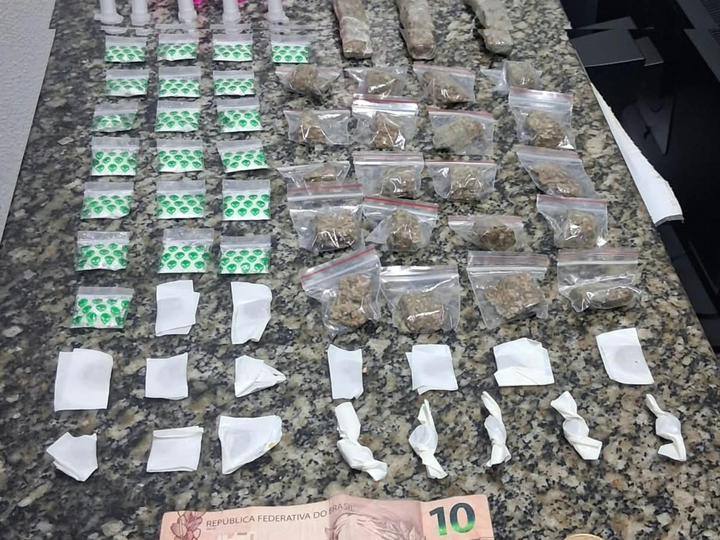 TRÁFICO DE ENTORPECENTES: GUARDA MUNICIPAL APREENDE COCAÍNA, MACONHA E DRY EM JAGUARIÚNA