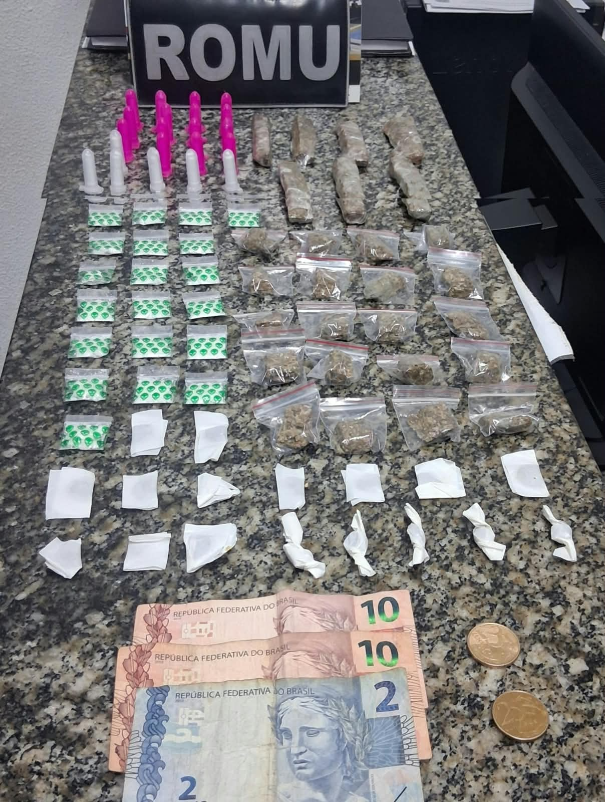 TRÁFICO DE ENTORPECENTES: GUARDA MUNICIPAL APREENDE COCAÍNA, MACONHA E DRY EM JAGUARIÚNA