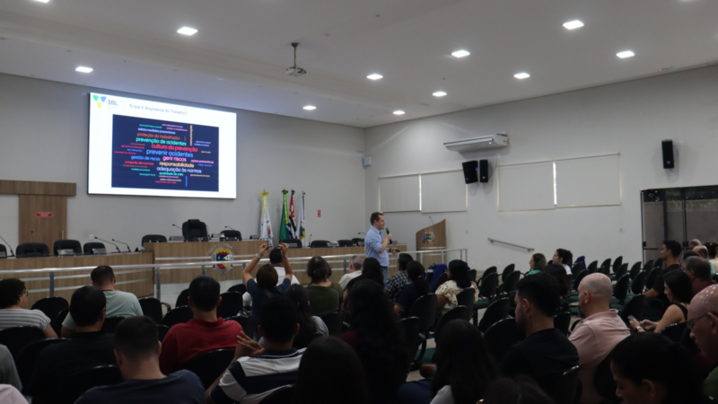 Santo Antônio de Posse: Prefeitura promove palestra para incentivar inovação e desenvolvimento profissional dos servidores