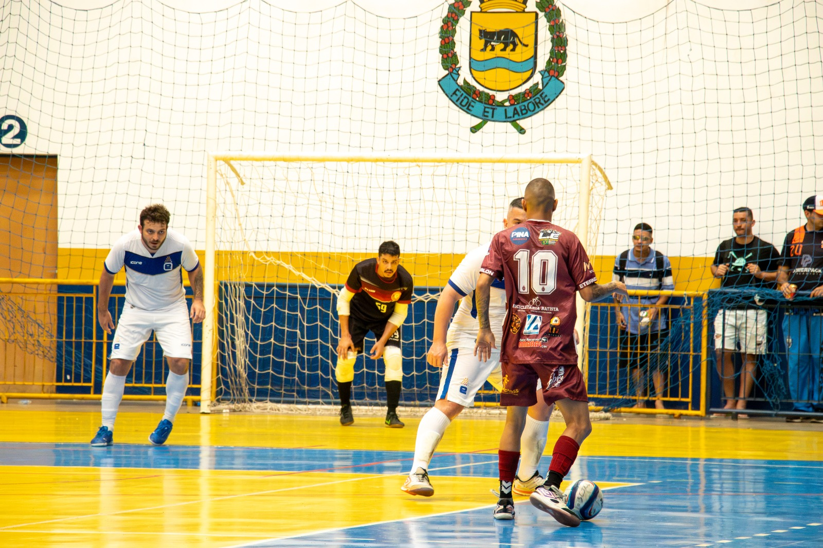 MUNICIPAL DE FUTSAL TEVE 77 GOLS NAS TAÇAS PRATA E OURO