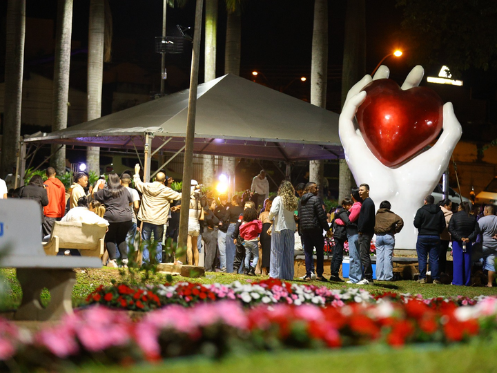 SAMBA NO PARQUE CELEBRA UM ANO DA BATERIA PEGADA DA ONÇA NESTE DOMINGO NA PRAÇA DO AMOR