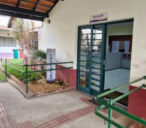 A Secretaria Municipal de Educação de Socorro orienta pais e responsáveis sobre o projeto “Bombeiro Guerreiro Mirim”, divulgado em escolas da rede municipal.