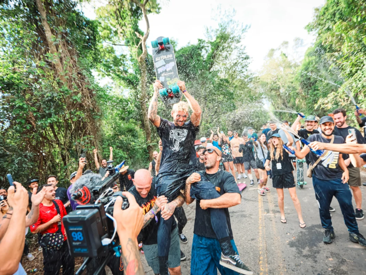 ÁGUAS DE LINDÓIA NO TOPO DO DOWNHILL SPEED: MATHEUS GATOLINI CONQUISTA O TÍTULO DE CAMPEÃO BRASILEIRO PROFISSIONAL