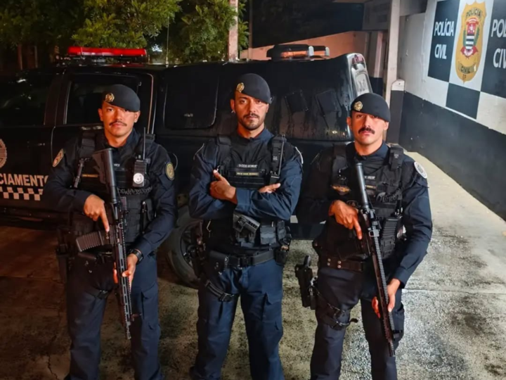 GCM APREENDE DROGAS E DINHEIRO DURANTE AÇÃO CONTRA O TRÁFICO EM SANTO ANTÔNIO DE POSSE