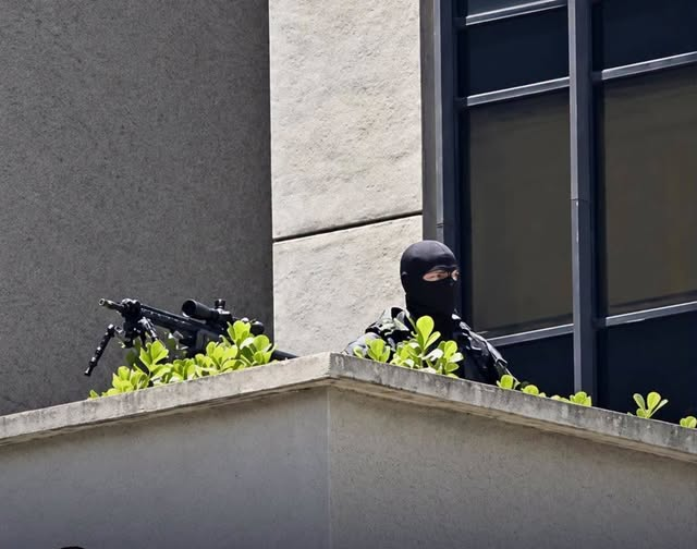 POLÍCIA MILITAR POSICIONA SNIPERS EM PRÉDIOS DURANTE ATO POLÍTICO NA AVENIDA PAULISTA
