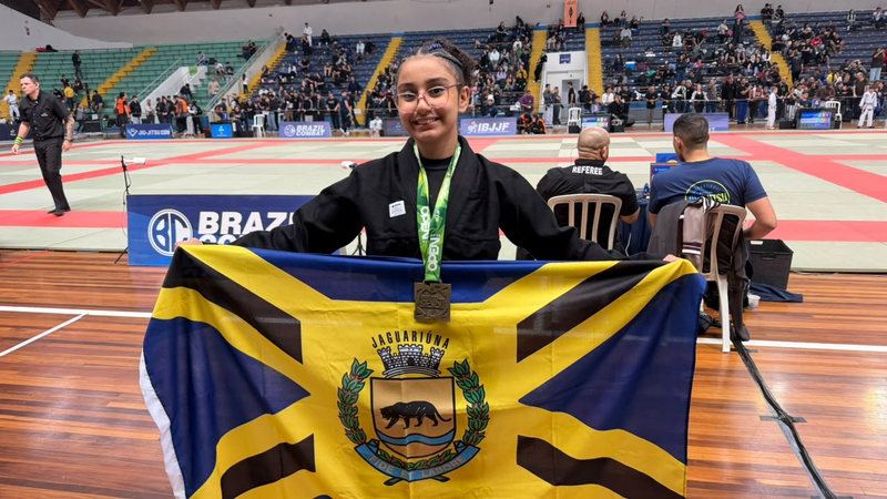 ATLETAS DE JIU-JITSU DE JAGUARIÚNA PARTICIPAM DE COMPETIÇÃO INTERNACIONAL EM CURITIBA