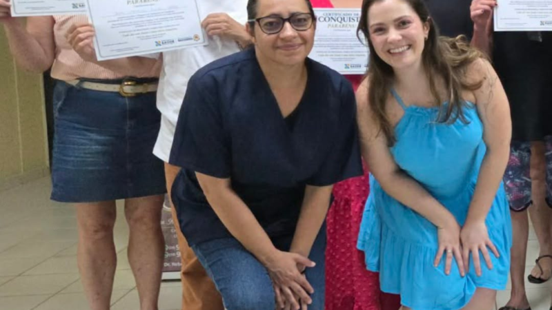 Treze pessoas conseguiram parar de fumar após participar do Grupo de Tabagismo promovido pela Secretaria Municipal de Saúde de Socorro. A iniciativa reuniu 33 inscritos em seis encontros, com acompanhamento da médica Dra. Fernanda Alcalde e da farmacêutica Jacinta.