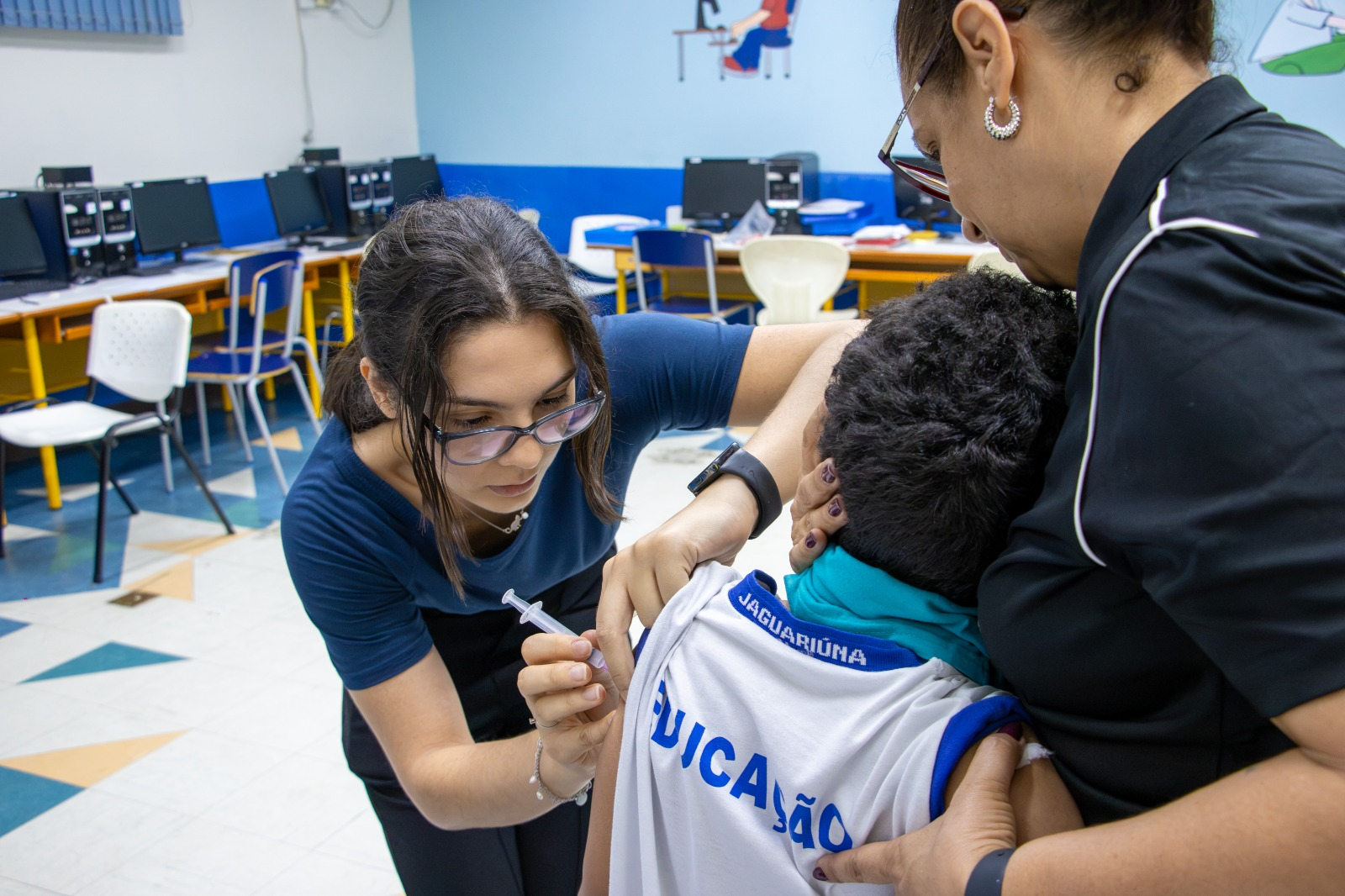 JAGUARIÚNA REFORÇA VACINAÇÃO NAS ESCOLAS E AMPLIA PROTEÇÃO DE ALUNOS E PROFESSORES