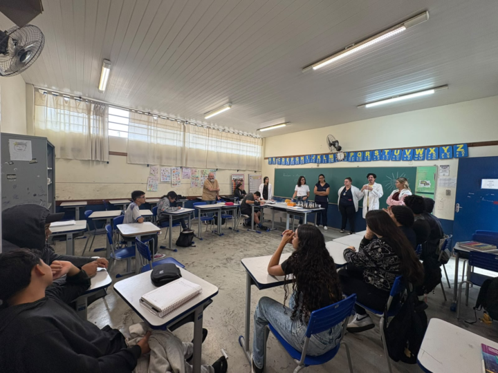 SAÚDE NA ESCOLA LEVA AÇÕES DE PREVENÇÃO E HÁBITOS SAUDÁVEIS A ADOLESCENTES