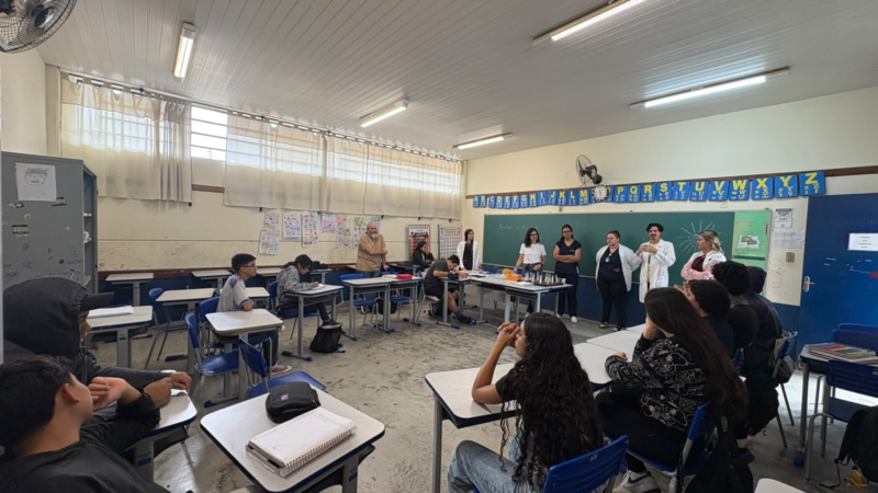 SAÚDE NA ESCOLA LEVA AÇÕES DE PREVENÇÃO E HÁBITOS SAUDÁVEIS A ADOLESCENTES