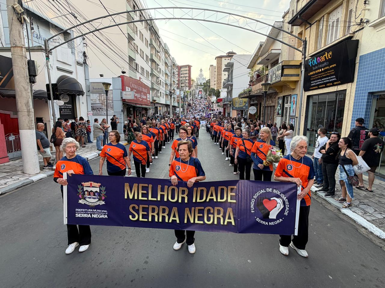 SERRA NEGRA – Prefeitura de Serra Negra realizou desfile cívico pelos 198 anos da cidade