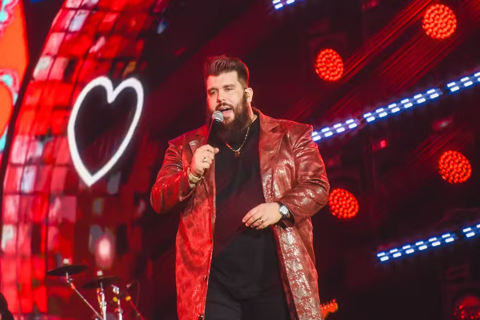 Após show de Gusttavo Lima, apresentação do Panda no JRF decepciona internautas: “Faltou presença de palco”