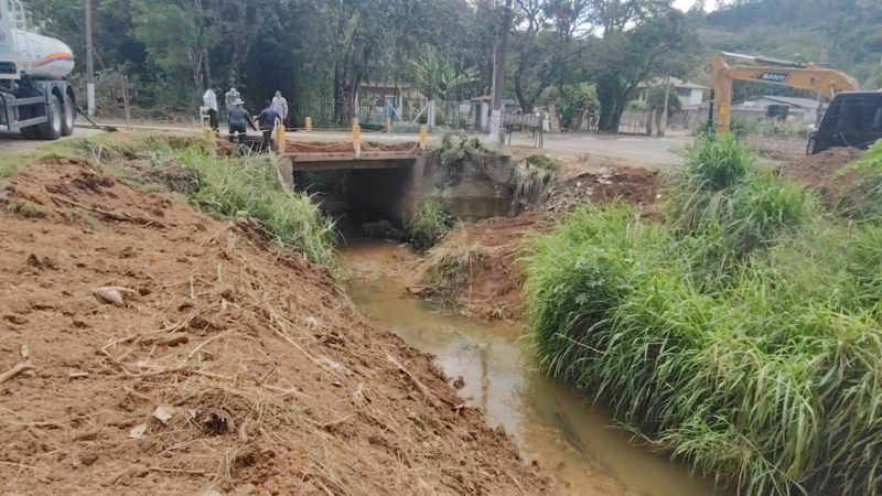 Prefeitura promove continuidade nas ações de prevenção e combate a enchentes em Serra NegraDesde 2021, a Prefeitura de Serra Negra mantém ações permanentes de prevenção e combate a enchentes, com o objetivo de reduzir os impactos de chuvas fortes e preservar tanto o patrimônio público quanto o privado. O trabalho é realizado em áreas urbanas e rurais de todo o município.