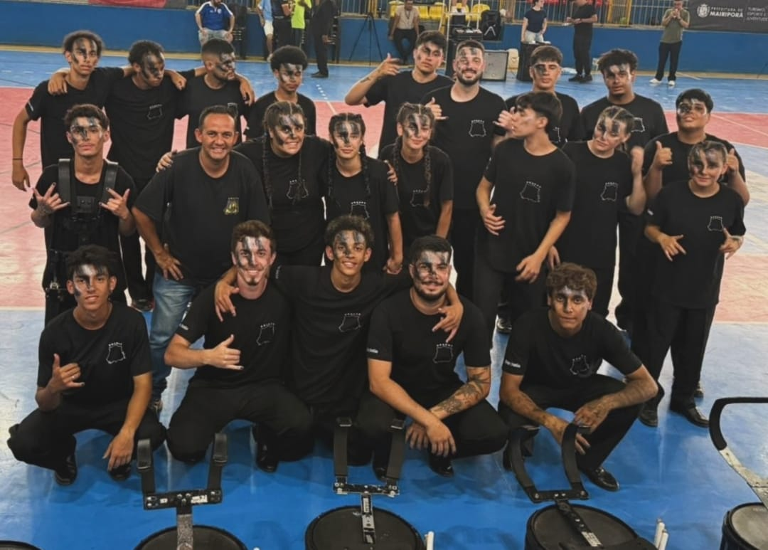 Fanjov_Drumline leva o nome de Serra Negra a competição internacional e busca vaga no Mundial Serra Negra estará no centro de uma disputa internacional de Drum Battle no próximo dia 10 de outubro. A Fanjov_Drumline participa, em Mairiporã, do International Open Championship, competição que reunirá grupos de alto nível, inclusive representantes internacionais, e que poderá abrir caminho para o campeonato mundial da modalidade.