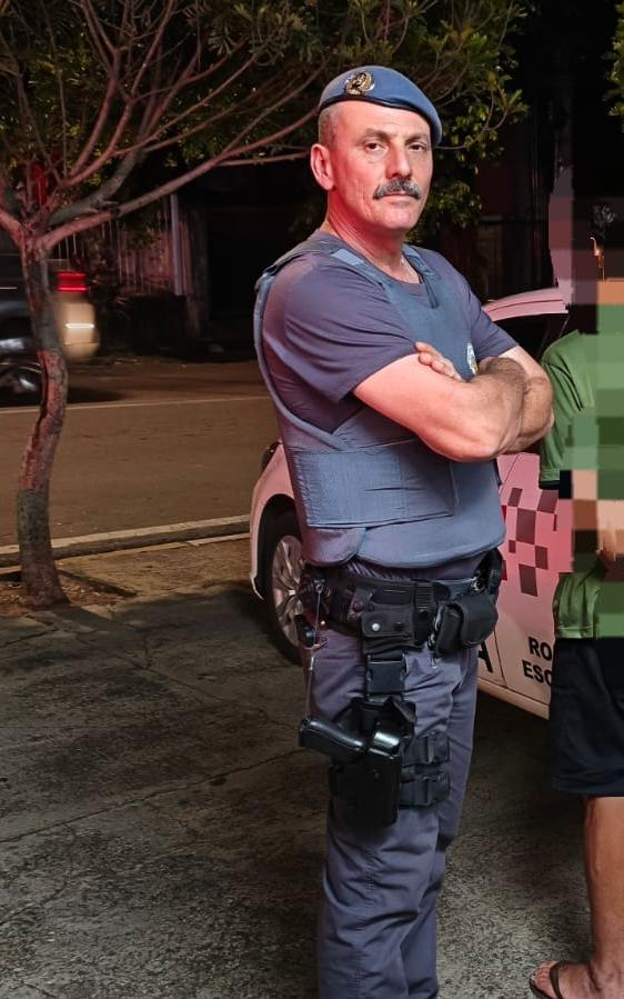 POLÍCIA MILITAR PRENDE INDIVÍDUO PROCURADO PELA JUSTIÇA EM SANTO ANTÔNIO DE POSSE.